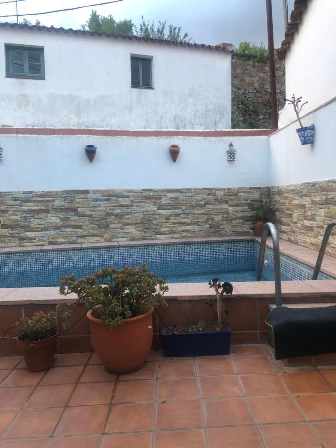 Acogedora Casa De Pueblo Con Piscina Fuenteheridos Exterior foto