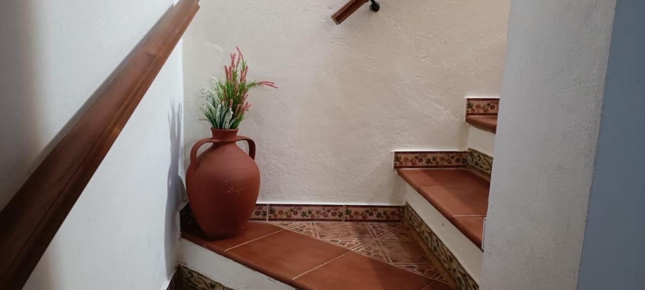 Acogedora Casa De Pueblo Con Piscina Fuenteheridos Exterior foto